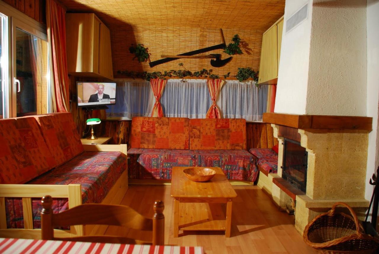 Chalets Des Trois Hetres Plombieres-les-Bains Exterior photo
